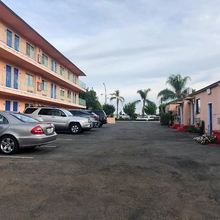 La Petite Rouge Motel San Diego Exterior photo